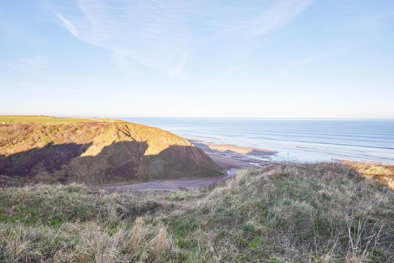 Host & Stay - 'Salty' Seaview Saltburn-by-the-Sea Buitenkant foto